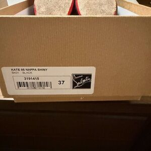 Christian Louboutin Black Nappa Shiny Pumps(Authentic) 7 /37EU